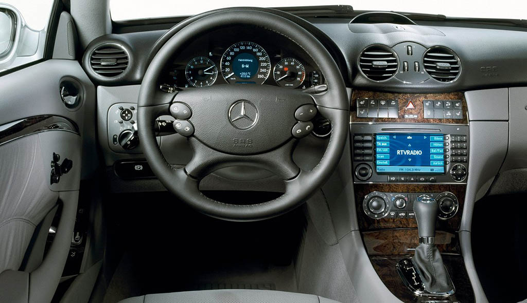 Tout sur l'autoradio 2 din Mercedes clk w209 et son installation